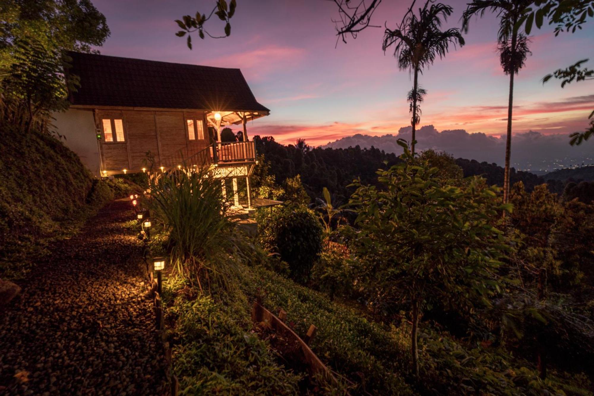 Garden Terrace Bali Bed and Breakfast Gobleg  Exteriör bild