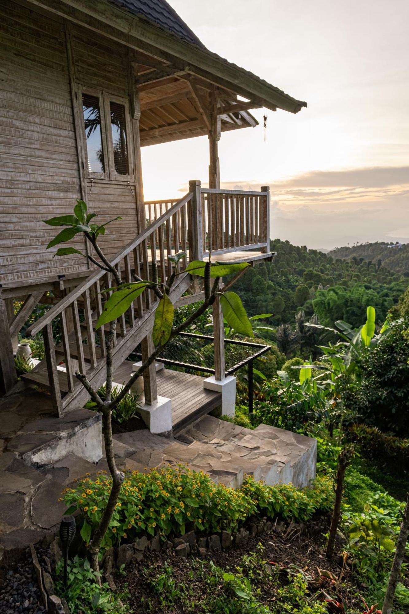 Garden Terrace Bali Bed and Breakfast Gobleg  Exteriör bild