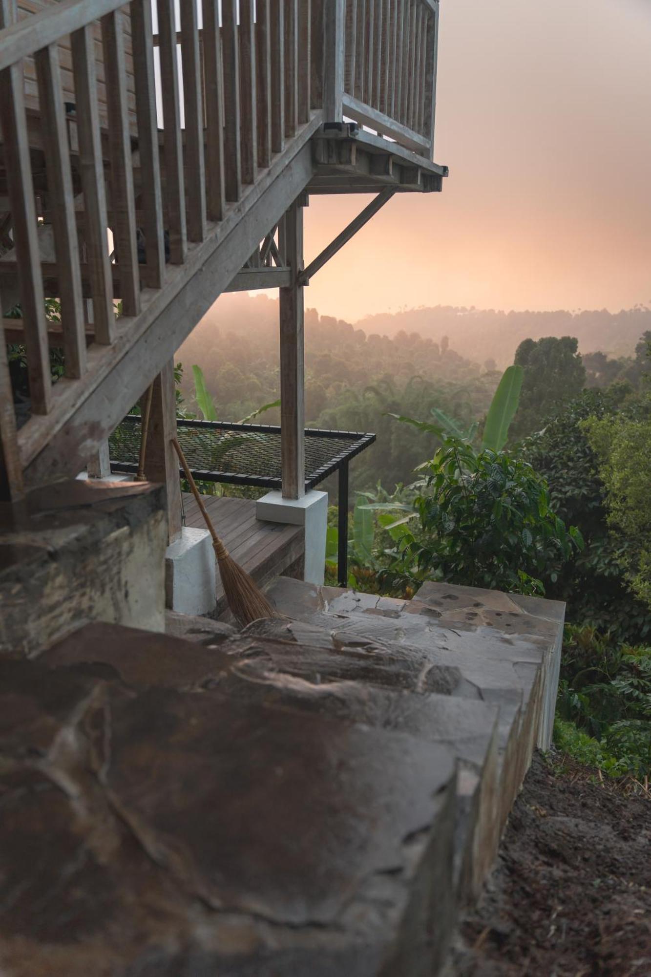 Garden Terrace Bali Bed and Breakfast Gobleg  Exteriör bild